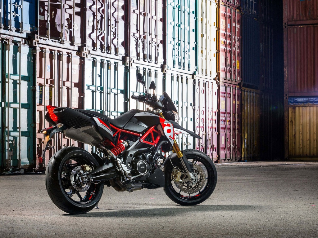 Фото мотоцикла Aprilia Dorsoduro 900